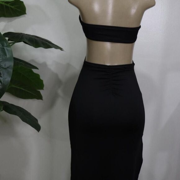 Chic Black Maxi Dress - Picture 4 of 7